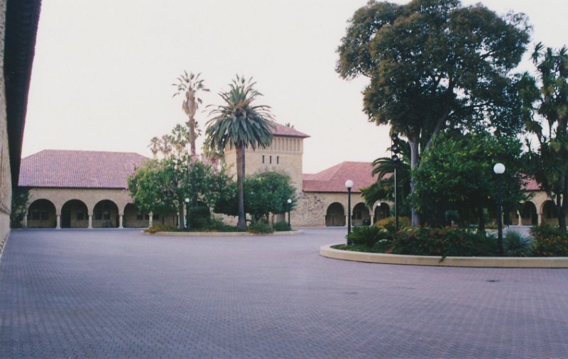 051-Stanford courtyard.jpg